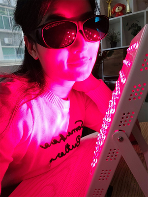 acheter 400W Led portable appareil de thérapie de lumière rouge Stand, panneau de thérapie de lumière pour soulager la douleur fabrication en ligne
